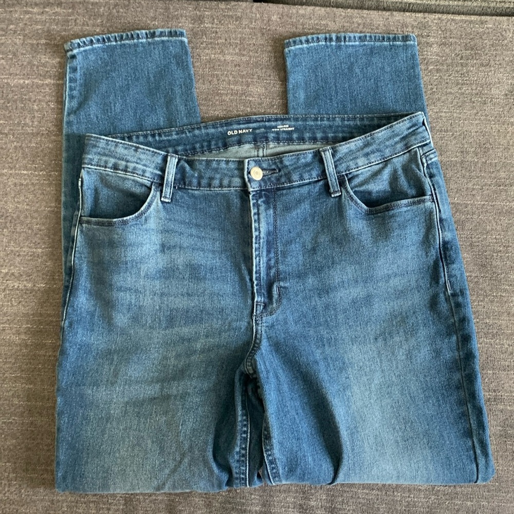 Old Navy High-Rise Wow Straight Jeans